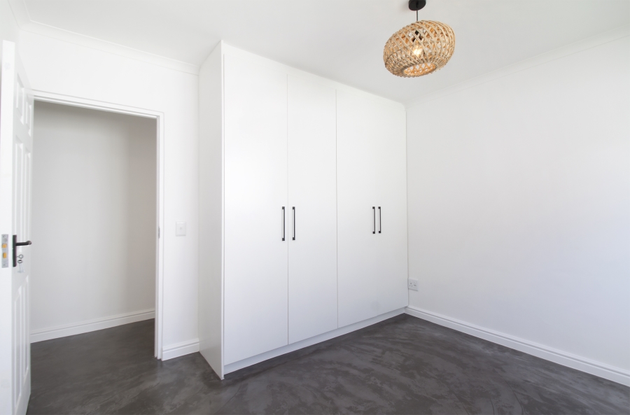 3 Bedroom Property for Sale in Milkwood Park Western Cape